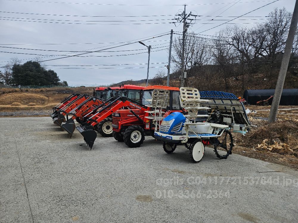 Daedong Tractor D581 (58hp) 뒤우측면
