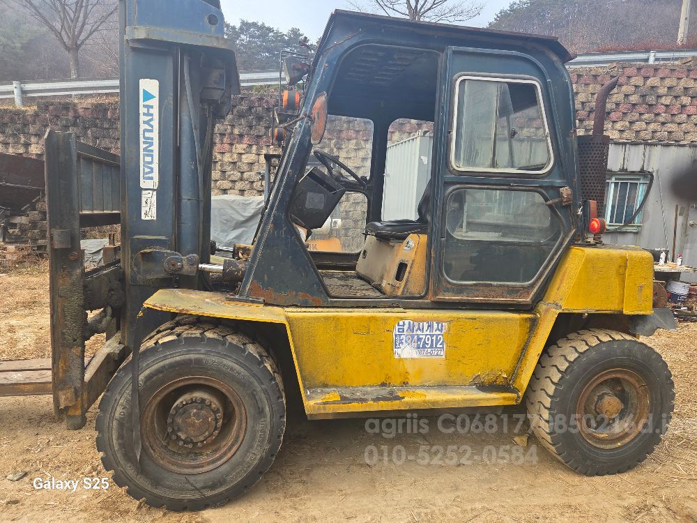  Forklift (5톤)  뒤우측면