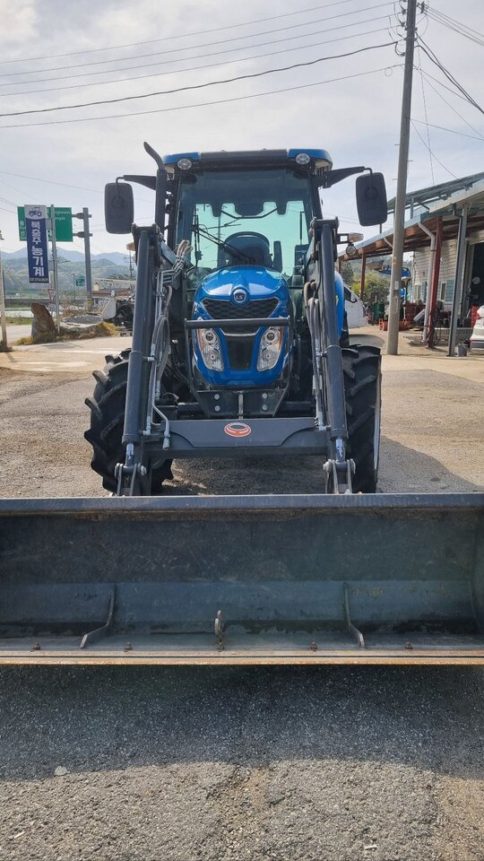 LS Tractor MT5.73 (73.9hp) 앞좌측면