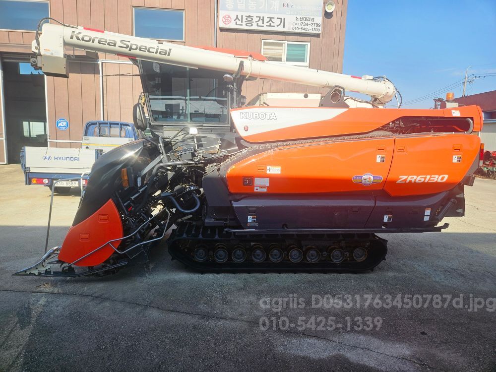 Kubota Combine Harvester ZR6130 (6Rows) 뒤우측면
