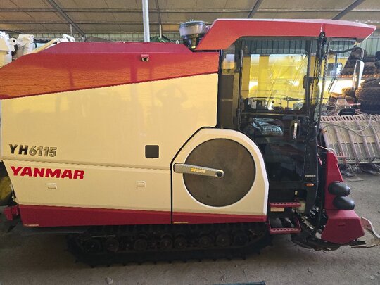 Yanmar Combine Harvester YH6115 (6Rows)