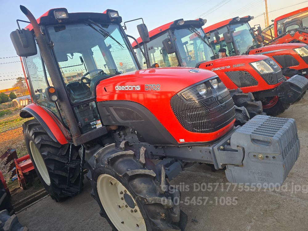 대동 트랙터 D702 (70마력) 뒤우측면