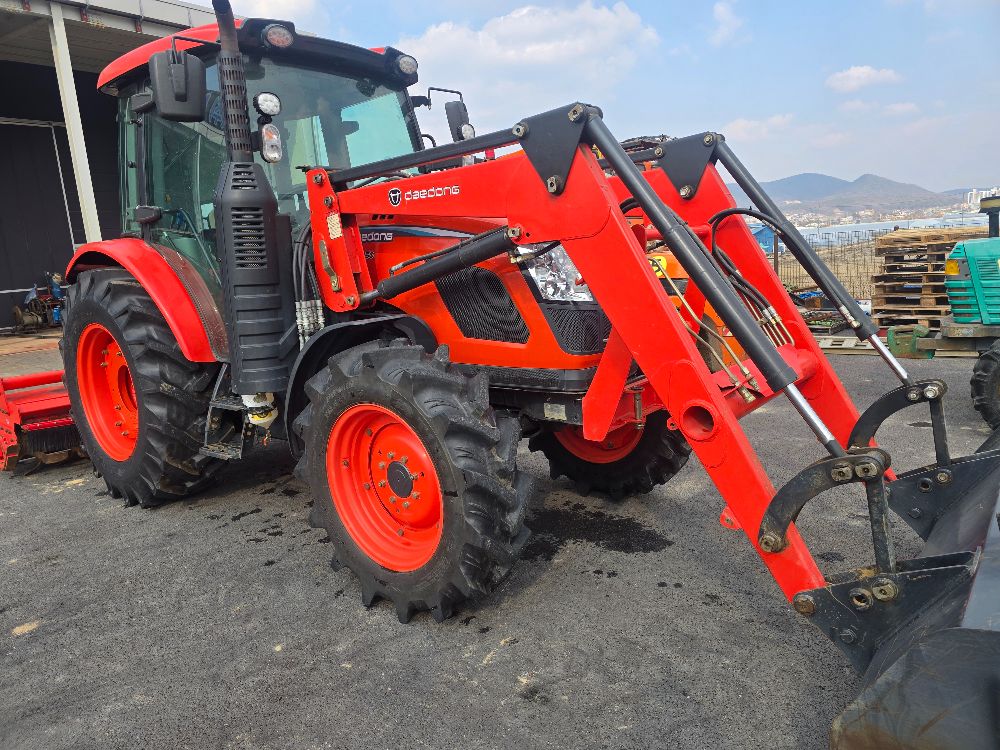Daedong Tractor FX850 (85hp) 앞좌측면