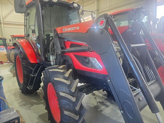 Daedong Tractor PX900PSC (90hp) 앞좌측면