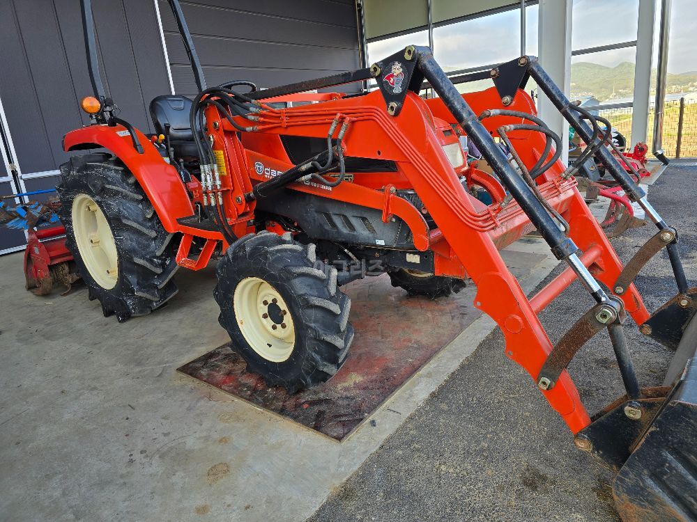 Daedong Tractor LX470 (47hp) 뒤우측면