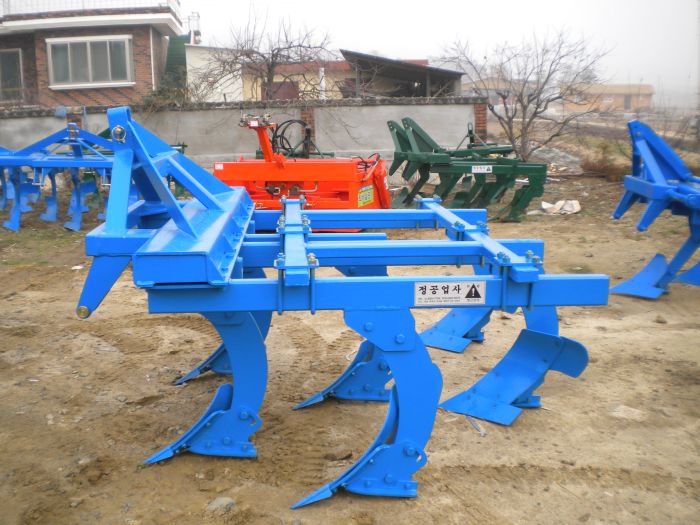 정공업사 쟁기 6련대형트러스쟁기 뒤우측면