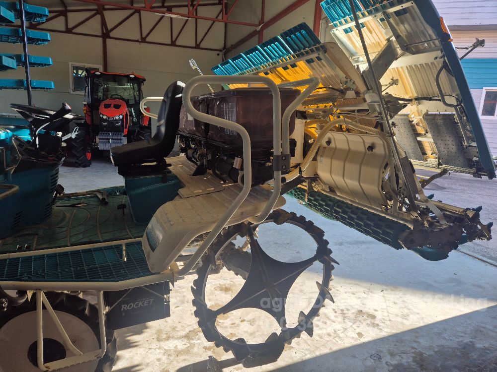 Kubota Rice transplanter KEP8DF (8Rows) 뒤우측면