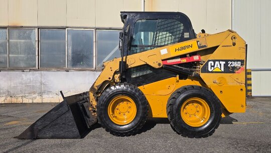  Skid steer loader 236D 