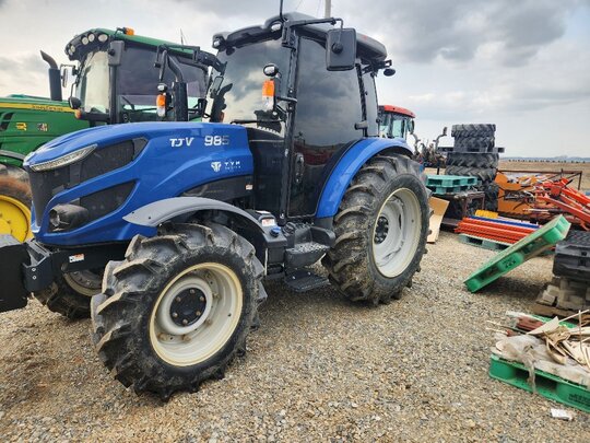 TYM Tractor TJV985 (101hp)