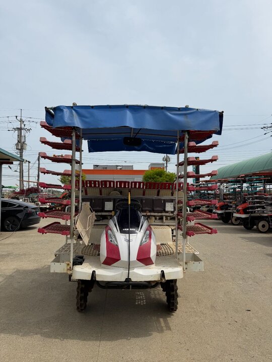 Yanmar Rice transplanter YR8D (8Rows)