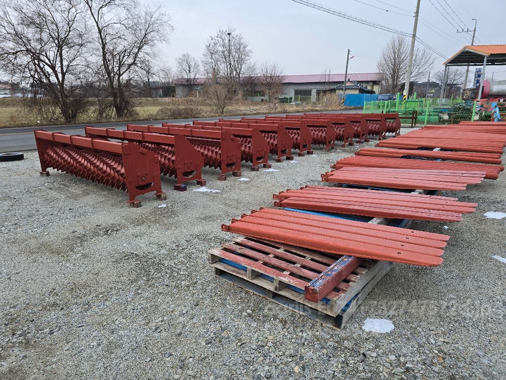 명일기공 지게차 코끼리발 지게차 코끼리발 뒤우측면