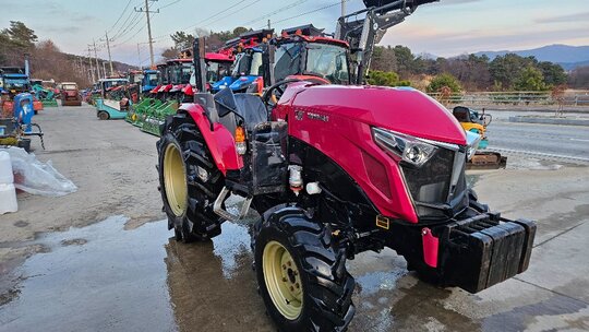 얀마 트랙터 YT357-M (57마력) 앞좌측면