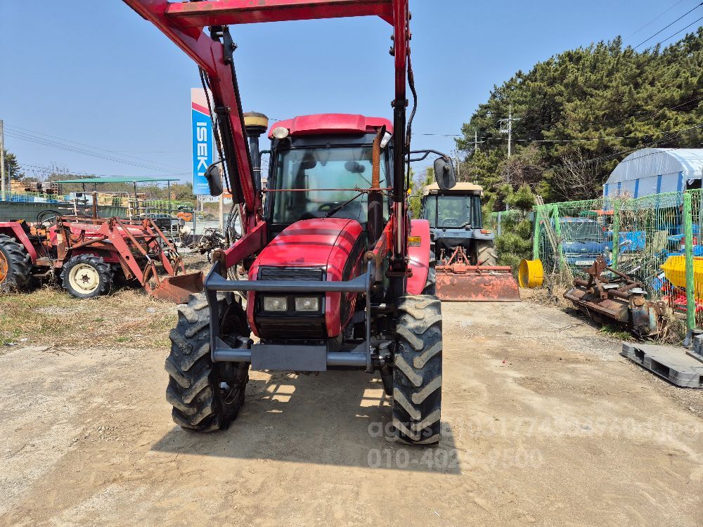 TYM 트랙터 T720 (72마력) 뒤우측면
