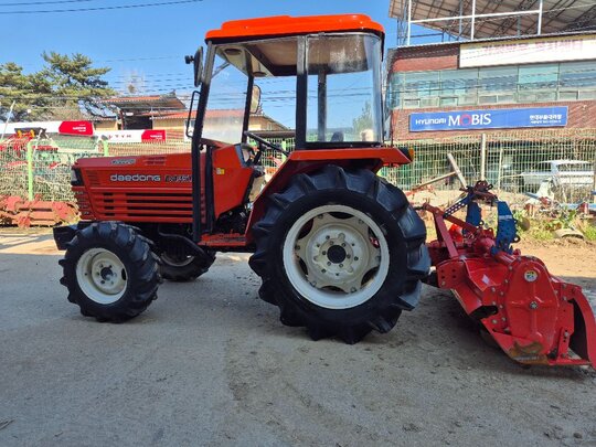 Daedong Tractor D4351 (43hp) 앞좌측면