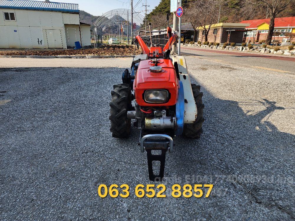 Daedong Power Tiller DT100 (10hp) 뒤우측면