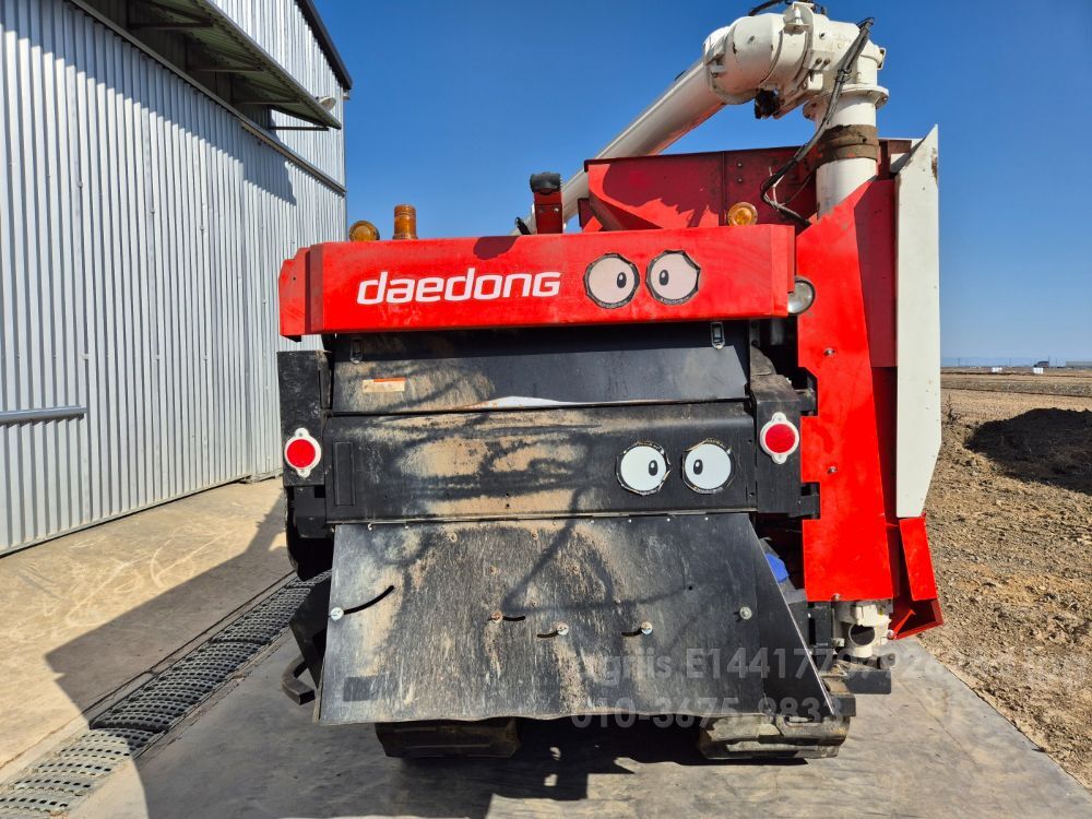 대동 콤바인 DXM120 (6조식) 뒤우측면