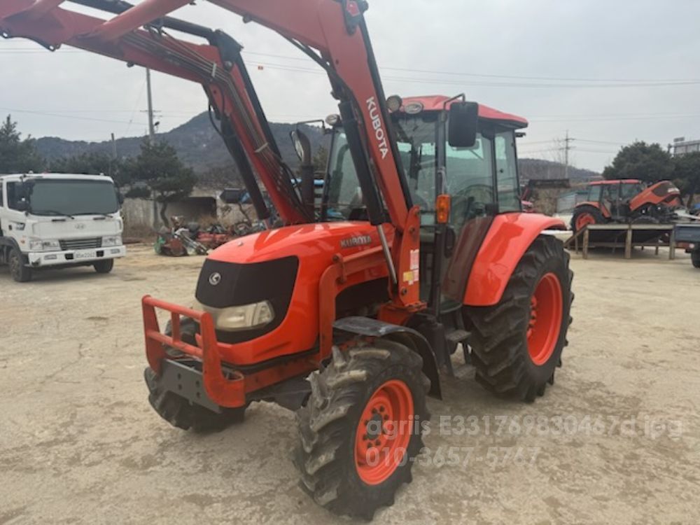 Kubota Tractor MZ763 (76hp) 뒤우측면
