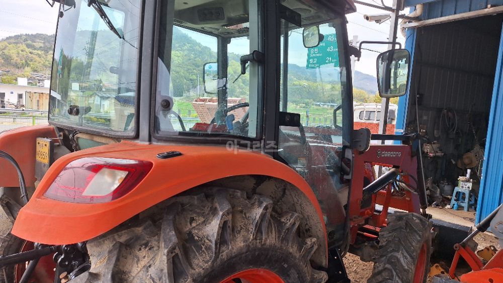 Daedong Tractor RX600 (60hp) 뒤우측면