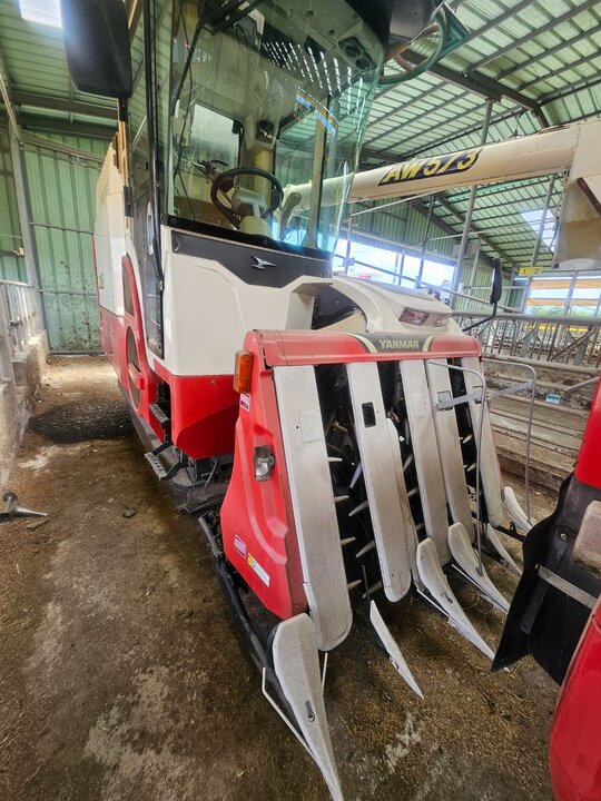Yanmar Combine Harvester AW573 (5Rows) 앞좌측면