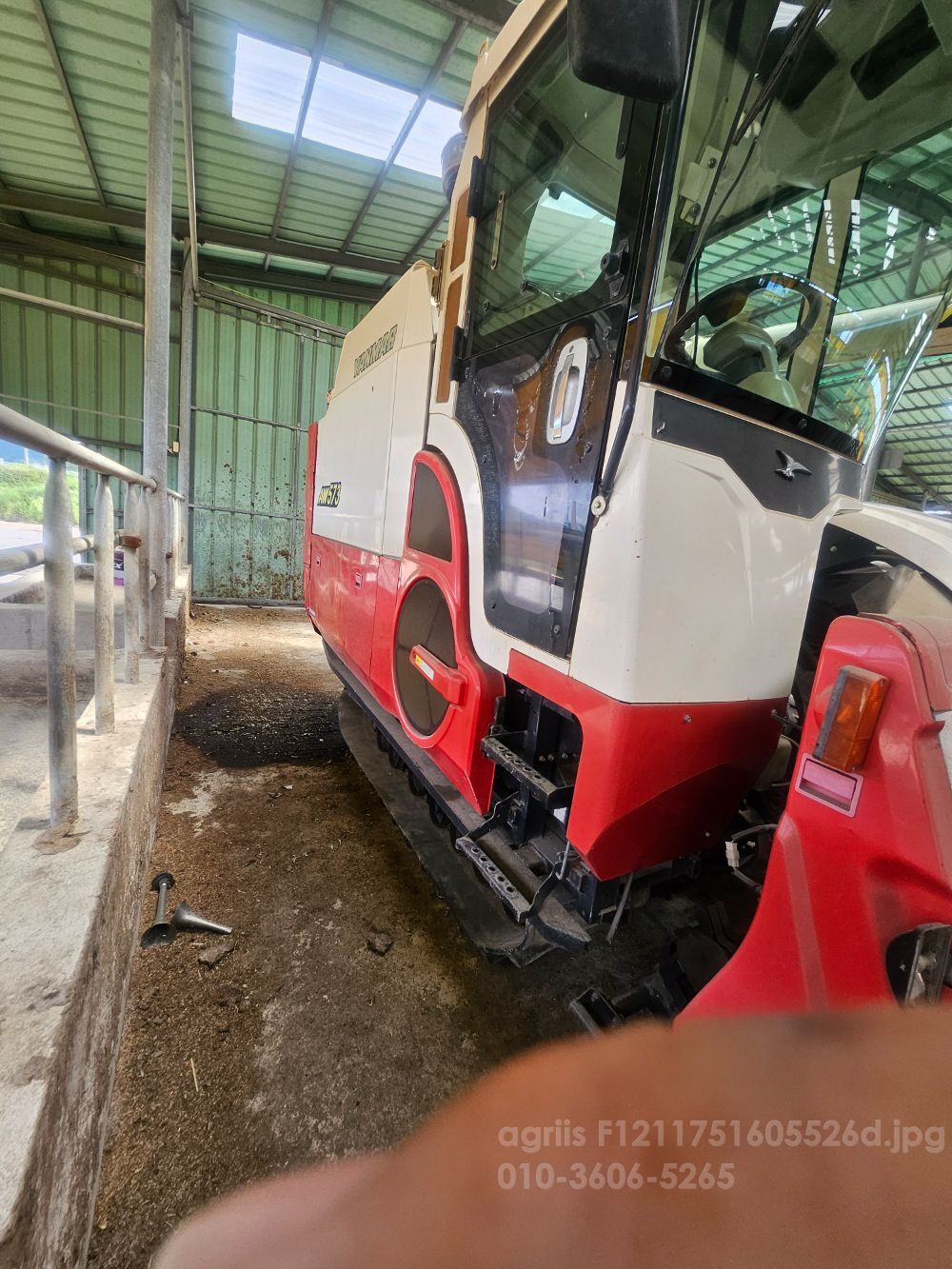 Yanmar Combine Harvester AW573 (5Rows) 뒤우측면