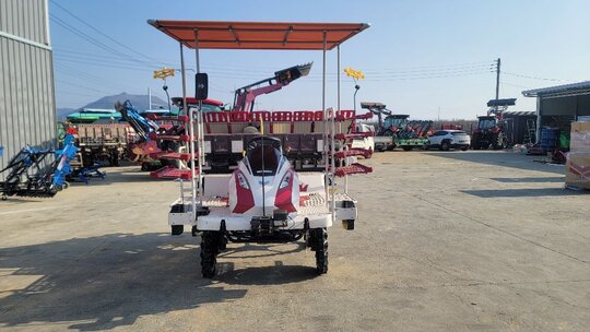 얀마 이앙기 YR8DZ-F (8조식) 앞좌측면