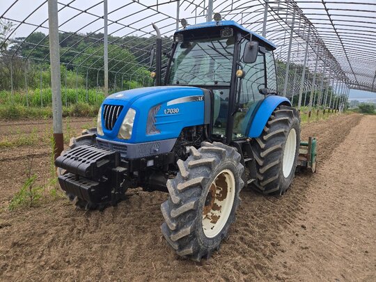 LS Tractor L7030 (85hp)