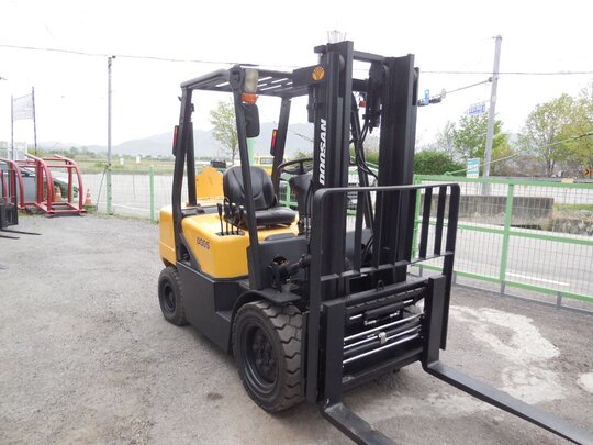  Forklift 두산 D30s (복합자동발) 앞좌측면