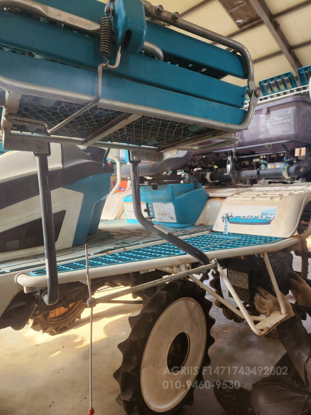 Kubota Rice transplanter KEP8DGs (8Rows) 뒤우측면