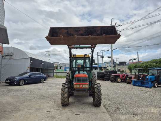 Daedong Tractor D85 (85hp)