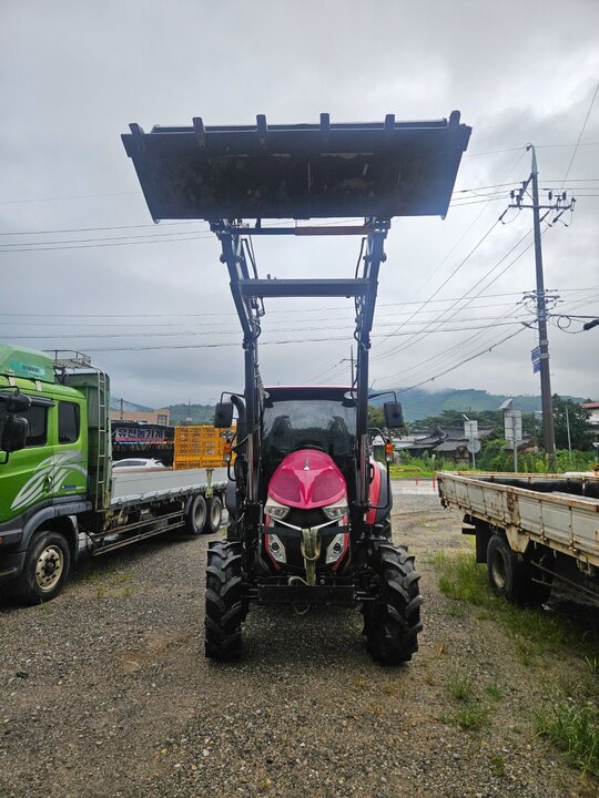 Yanmar Tractor YT470 (70hp)