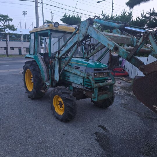 Daedong Tractor D43 (43hp) 앞좌측면