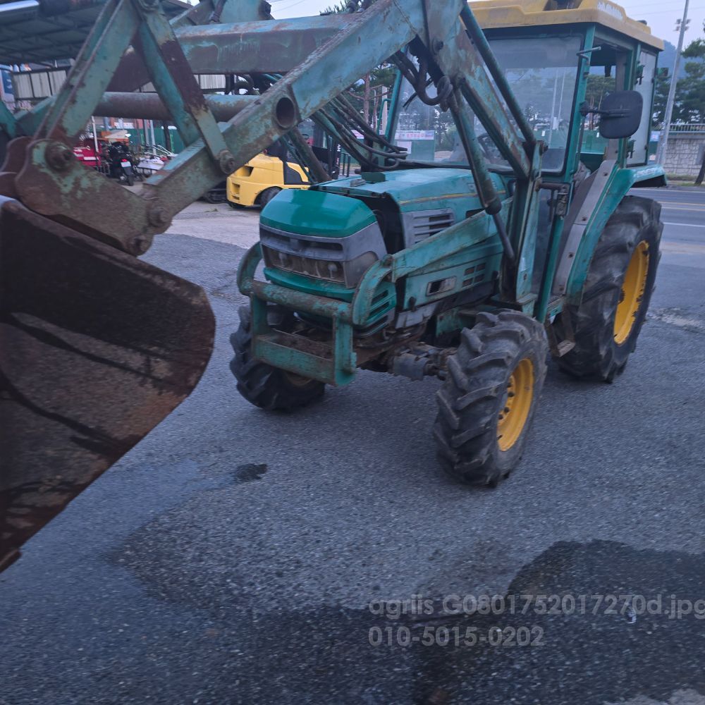 Daedong Tractor D43 (43hp) 뒤우측면