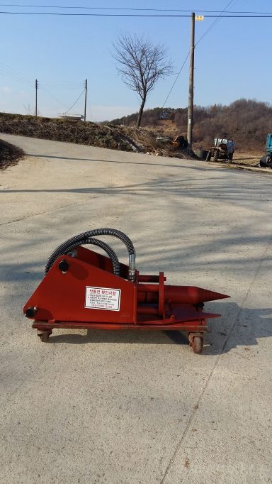  굴삭기용장작도끼 KSS-400  앞좌측면