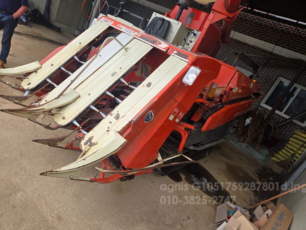Daedong Combine Harvester DSM72 (4Rows) 뒤우측면