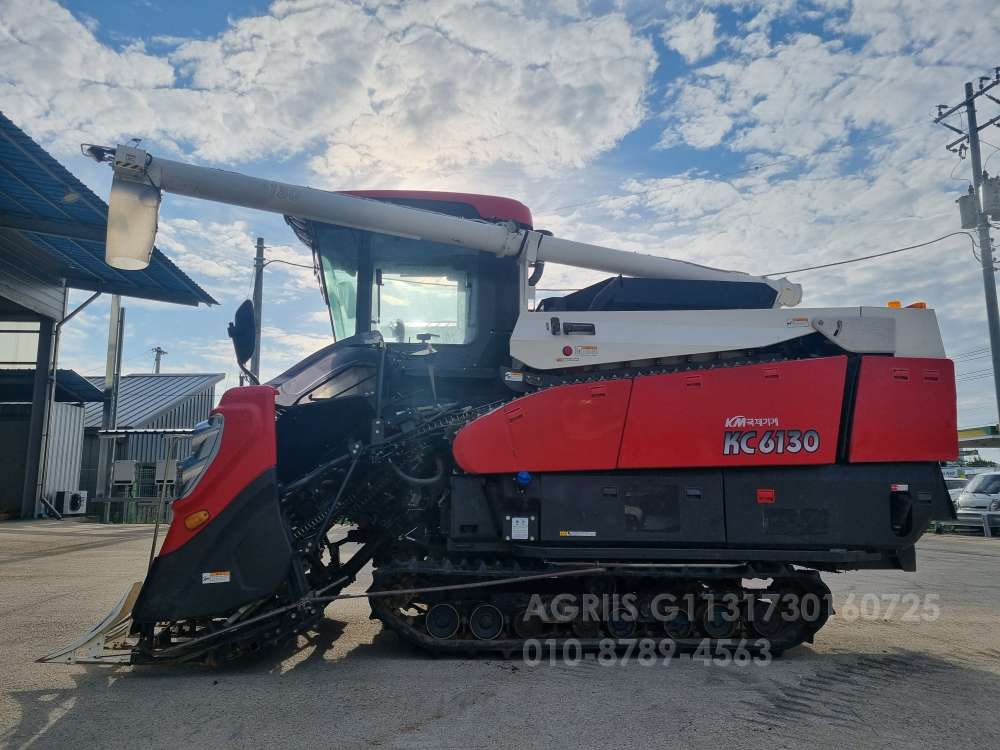 Kukje Combine Harvester KC6130CXA (6Rows) 뒤우측면