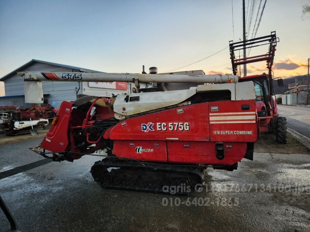 Kukje Combine Harvester EC575G (4Rows) 뒤우측면