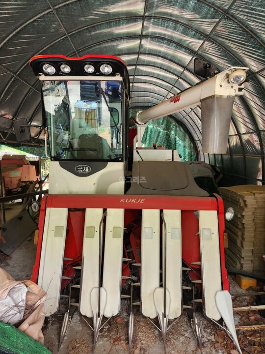 Kukje Combine Harvester KC100-CX (6Rows)
