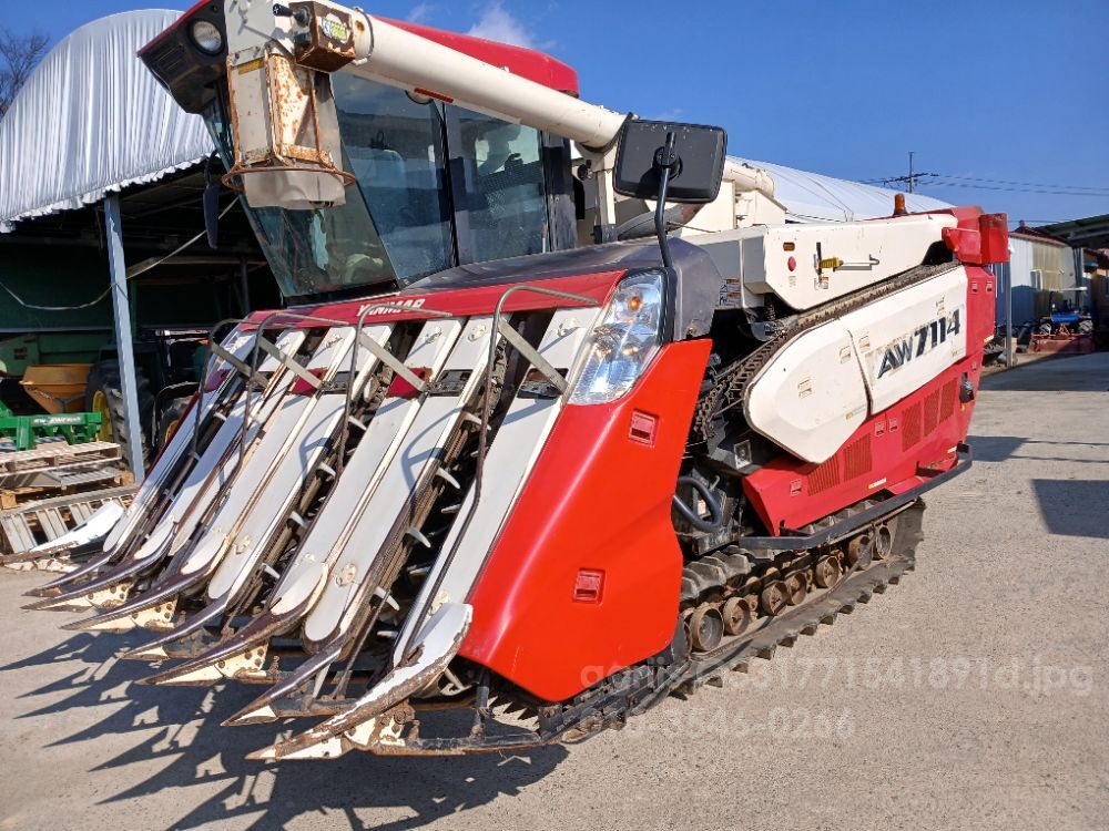 Yanmar Combine Harvester AW7114 (7Rows) 뒤우측면