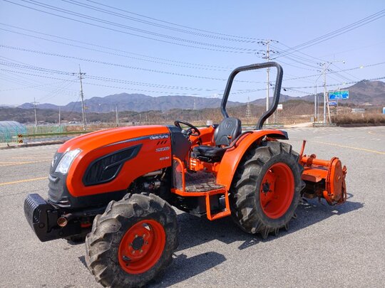 Daedong Tractor DK450 (45hp) 앞좌측면