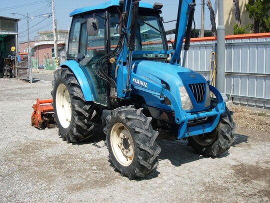 LS 트랙터 U55 (55마력) 앞좌측면