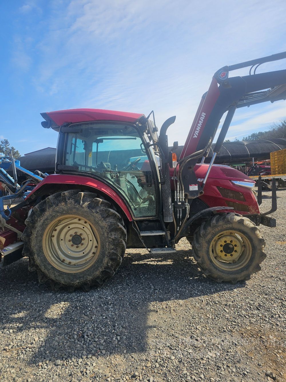 얀마 트랙터 YT470 (70마력) 뒤우측면