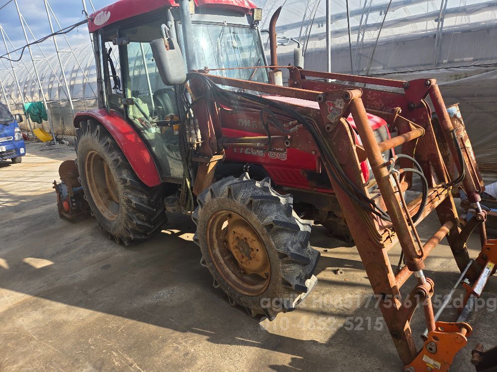 TYM 트랙터 T720 (72마력) 뒤우측면
