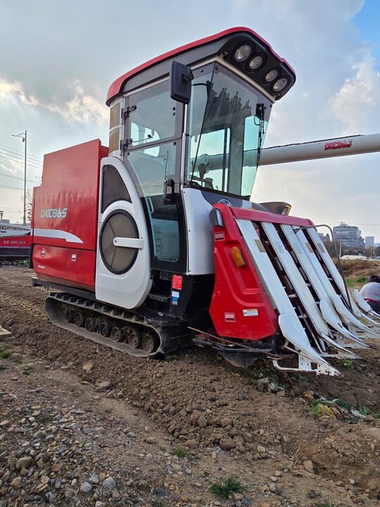 Kukje Combine Harvester DKC865 (5Rows) 앞좌측면