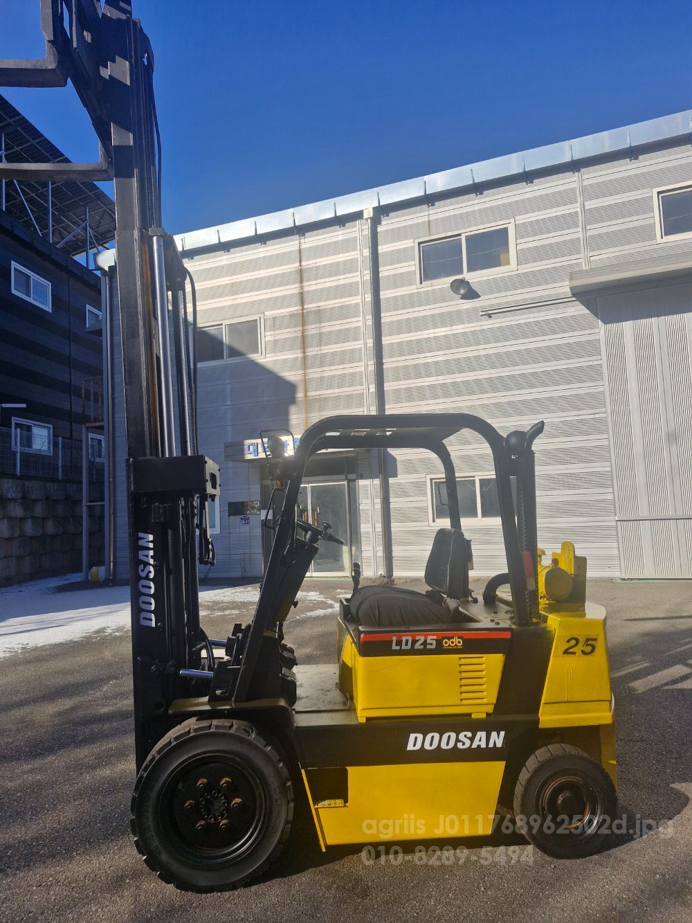 Doosan Forklift LD25 2.5톤 3단마스타 디젤 (2.5톤) 뒤우측면
