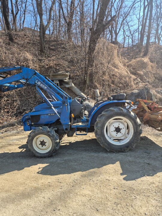 LS 트랙터 R45 (45마력) 앞좌측면