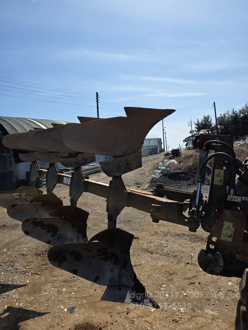  쟁기 쟁기 뒤우측면