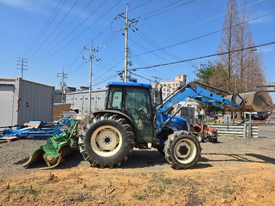 LS Tractor TN75 (75hp)