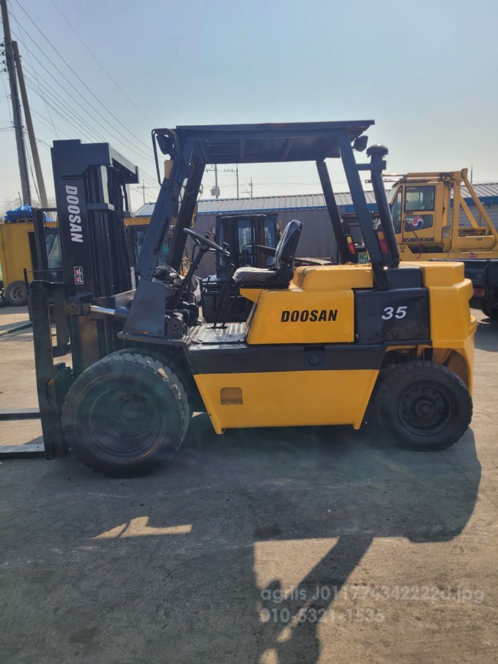 두산 지게차 FD3.5톤 (3.5톤) 뒤우측면