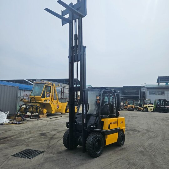 Hyundai Forklift PF3톤 3단 (3톤)
