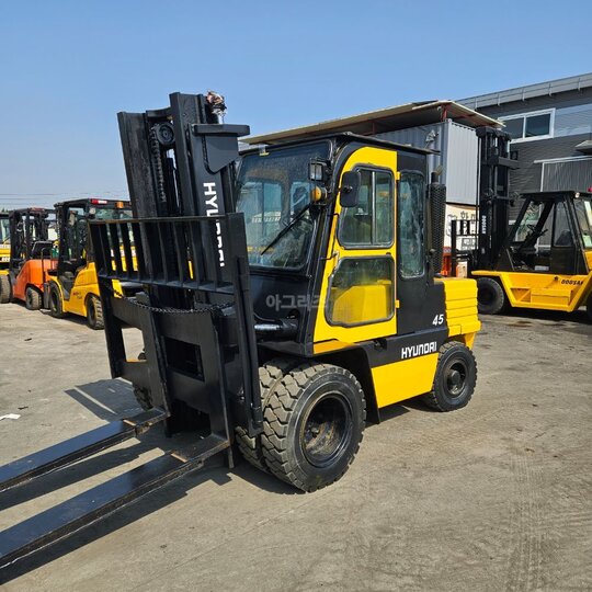 Hyundai Forklift HR4.5톤 (4.5톤)